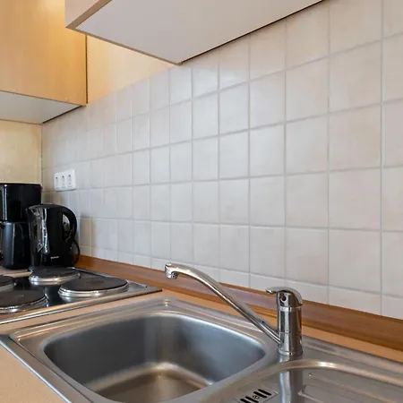 דירה Attic With Garden Access *