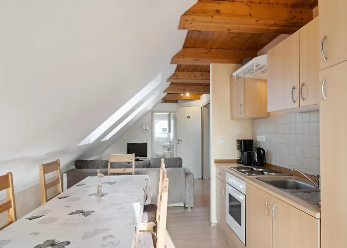 Attic With Garden Access アパート