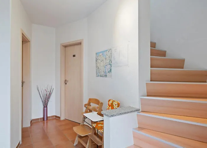 Attic With Garden Access アパート